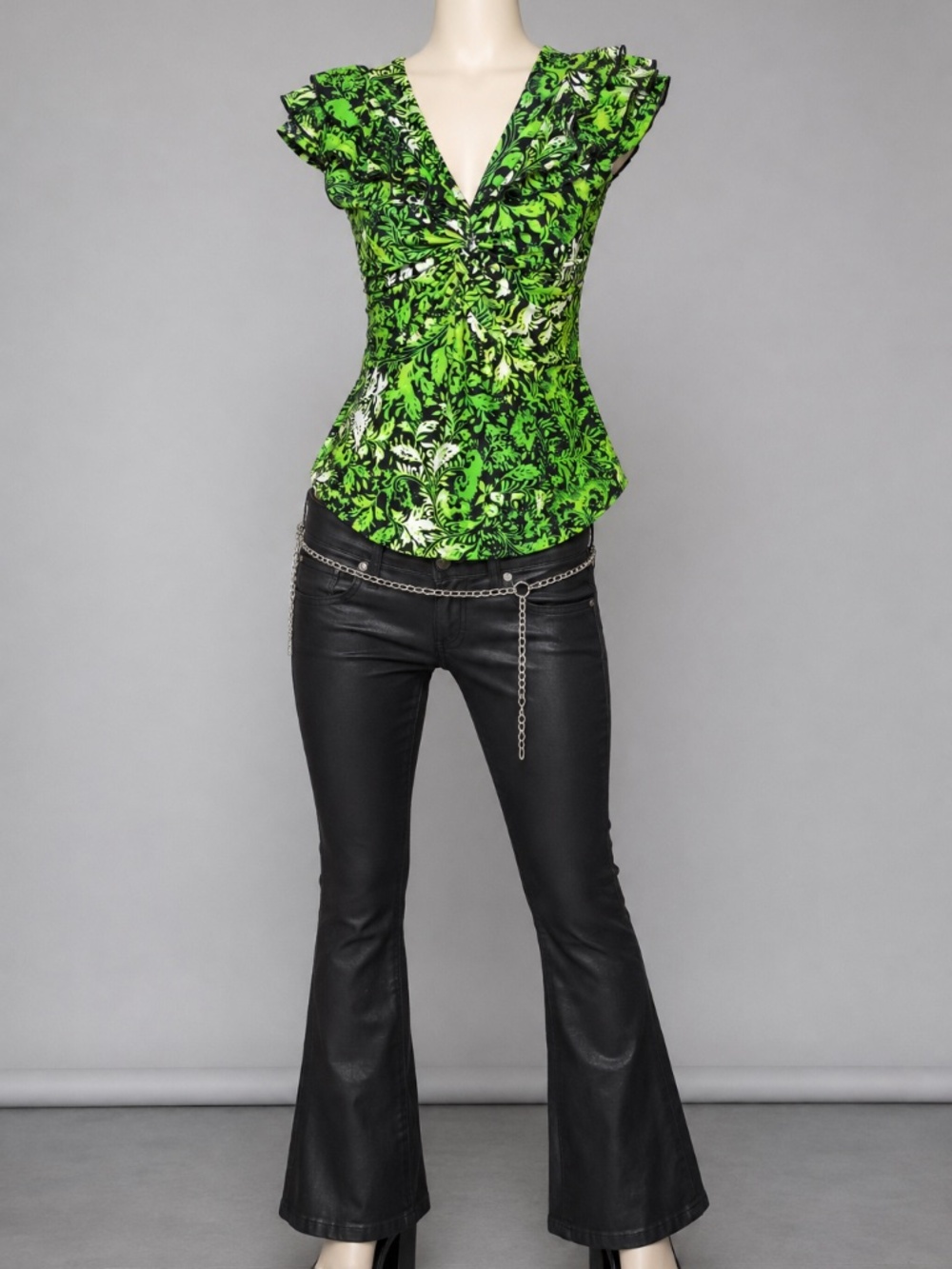 Vintage Suzie Green Black Floral Ruffle V Neck Knot Front Tunic Top Size S
